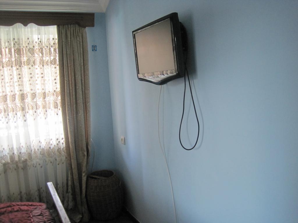 Metaxa Guesthouse Batumi Quarto foto